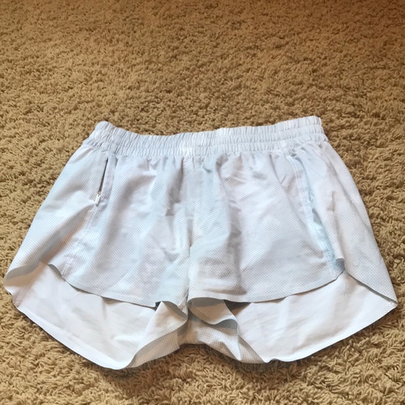 Athleta hustle shorts 3 inch inseam dotted tie dye pattern - Picture 1 of 4